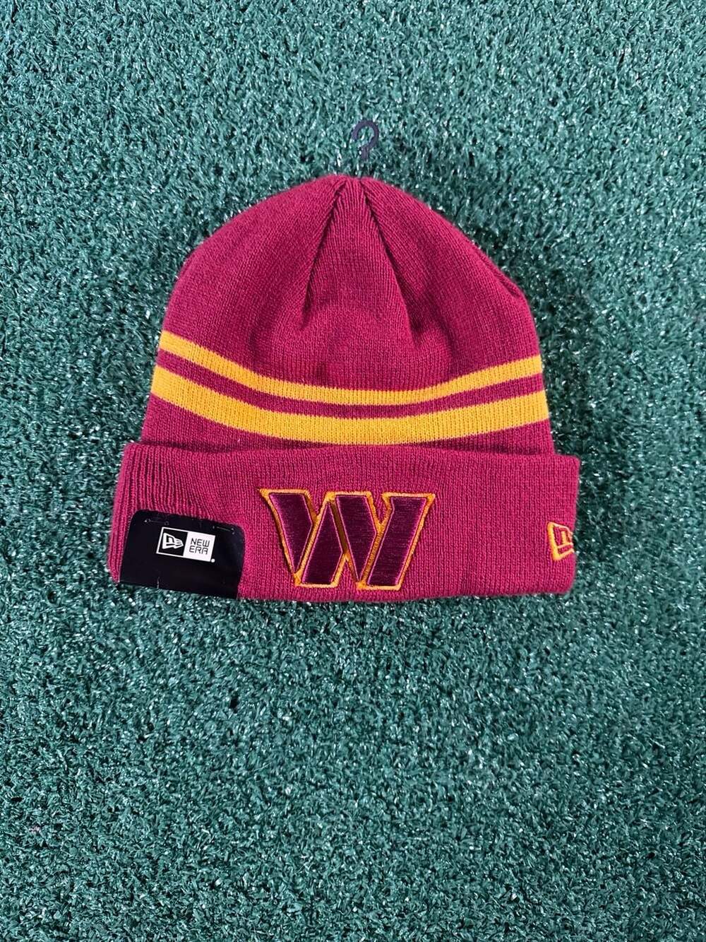 New Era Washington Commanders NFL Cuffed Knit Beanie - Burgundy/Gold - OSFM